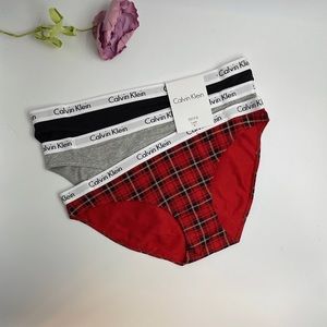 NWT Calvin Klein 3pc Bikini Panty Set